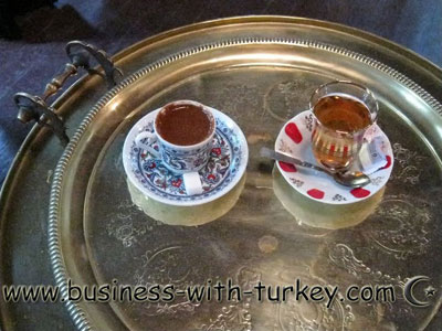 Turkish tea with 'Simit' (tipic Turkish snack)
